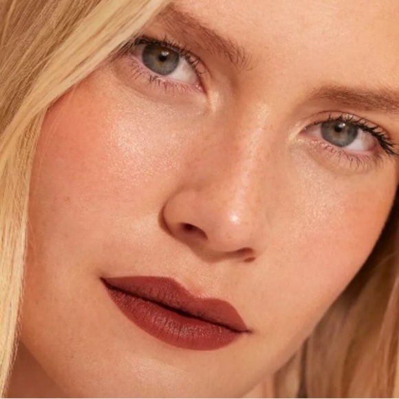 Beautycounter Fearless Statement Maker Satin Lipstick - Picture 2 of 6